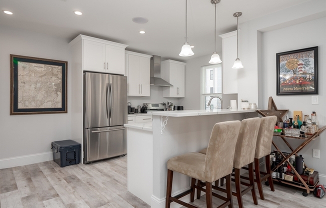 1 bed, 1.5 baths, 938 sqft, $4,300, Unit 16