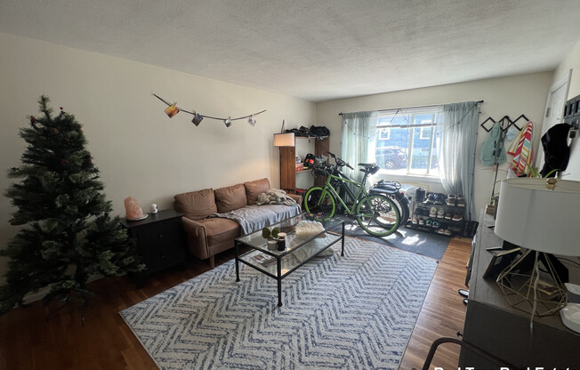 75 THINGVALLA AVE