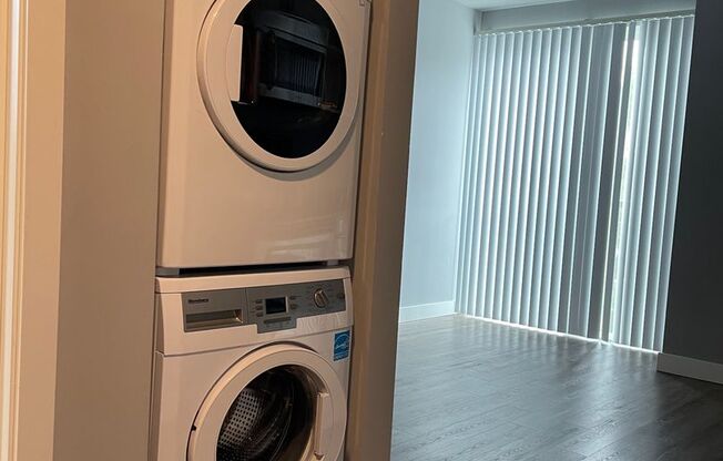 Studio with a view, Stainless Steel Appliances, W/D in unit, Prime Location! Schedule a Tour Today!