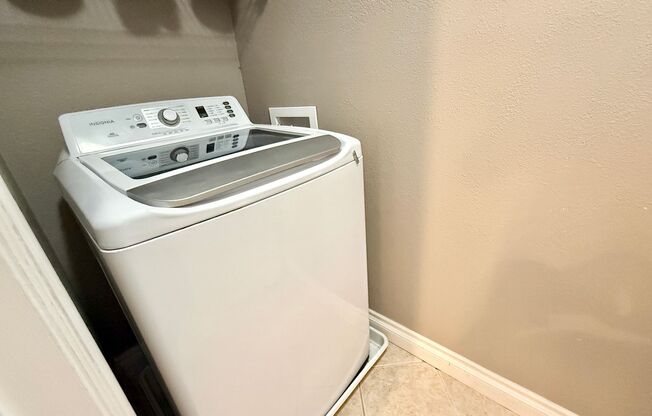 1 bed, 1 bath, $1,250, Unit # 2011