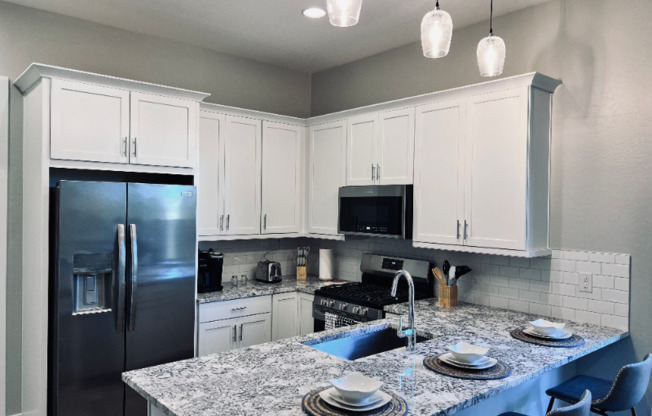 9506 S 41 DR