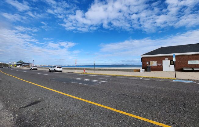 Renovated First Floor 1 Bd 1 Bath with OceanViews on Revere Beach Heat/Hot Water Included