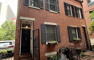 2 LYNDEBORO PL