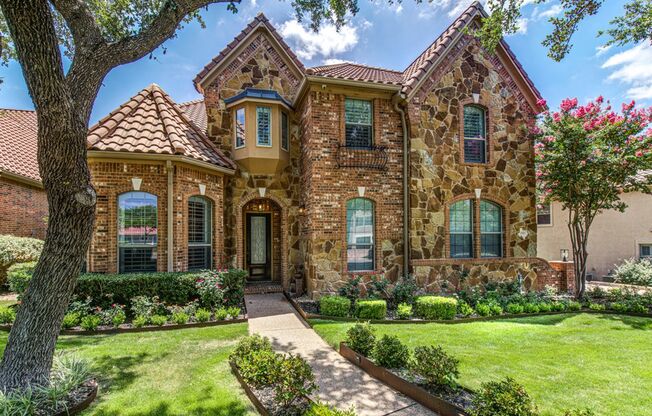 Gorgeous Home in Gated UT Golf Club with tons of Custom Upgrades!