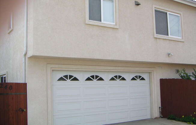 3 bedroom 2.5 bath house near the beach