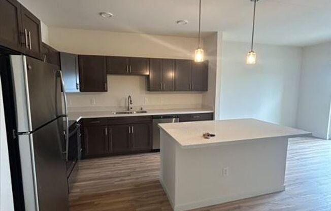1 bed, 1 bath, 758 sqft, $1,394, Unit 143-125