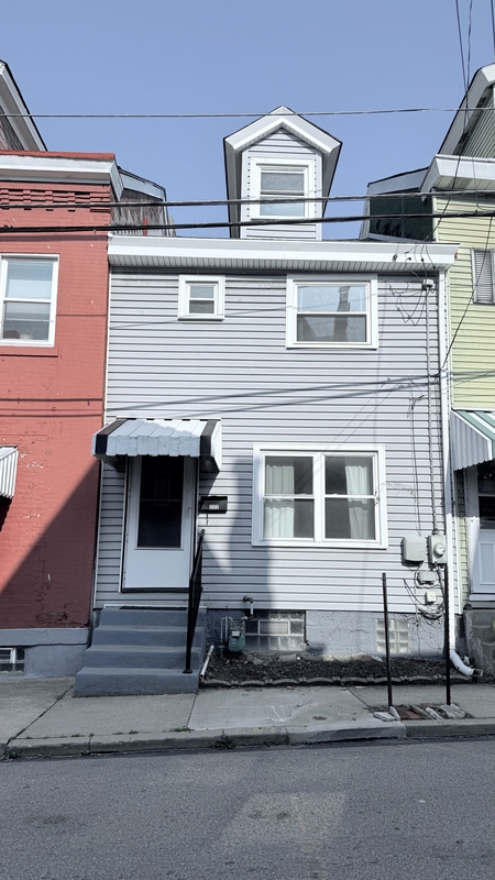 222 EDMOND ST