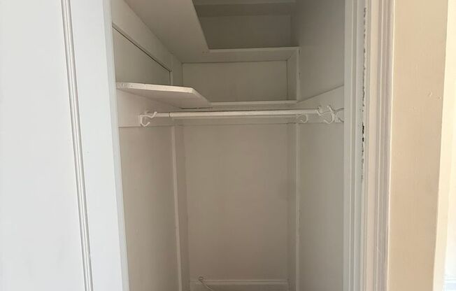 Studio, 1 bath, 413 sqft, $1,325, Unit Royal York 508