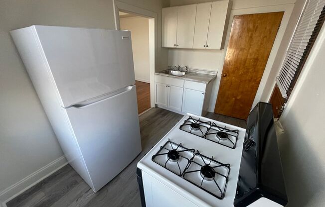 1 bed, 1 bath, 650 sqft, $950, Unit 1154 C-3