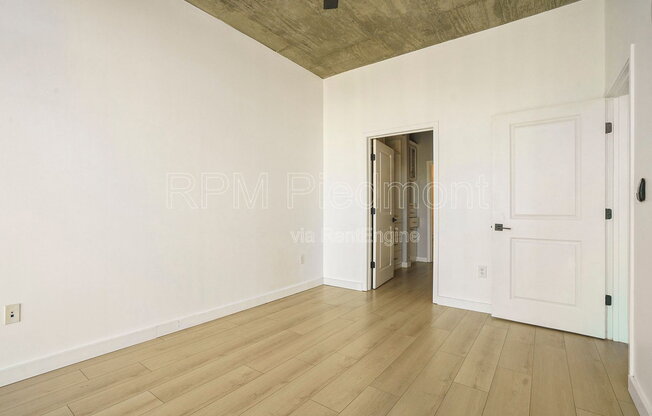 1 bed, 1 bath, 779 sqft, $2,200, Unit Apt 2003