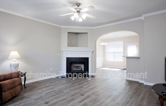 512 COLWICK LN