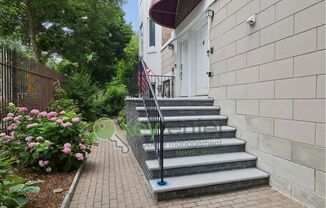 Spacious 2BR/2BA Duplex in Gated Community with Parking, Washer/Dryer & NYC Skyline Views