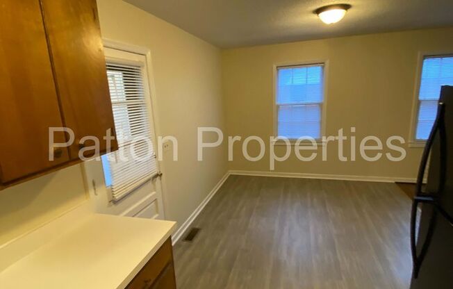 3 beds, 1 bath, $1,395