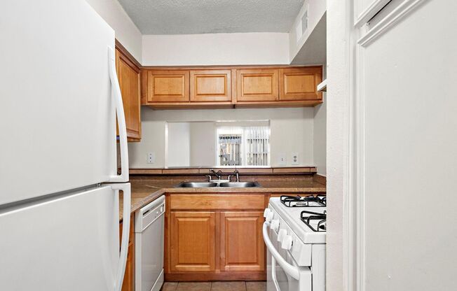 2 beds, 2.5 baths, $1,550, Unit 51