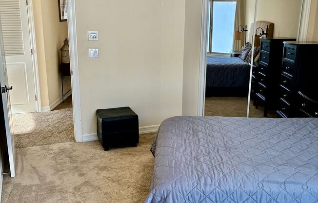 #110: WHITE HOUSE - UNOFFICIAL (JEFF GINSBURG ROOMMATES)