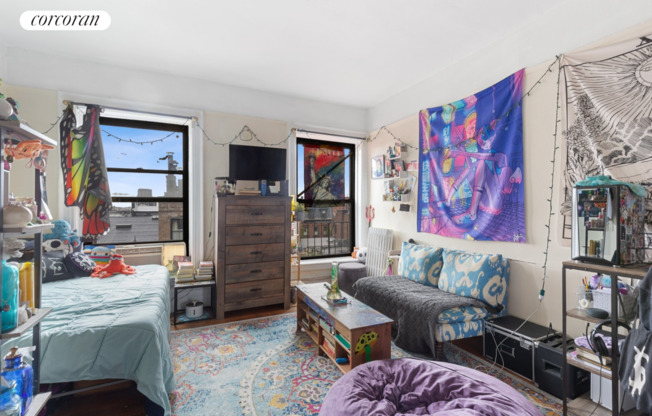 118 MONTAGUE ST