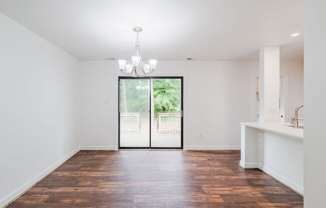 3 beds, 2 baths, 1,300 sqft, $1,950, Unit Unit A