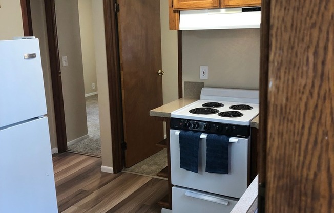 2 beds, 1 bath, 800 sqft, $1,675