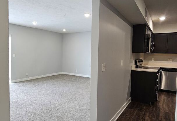 2 beds, 2 baths, 1,150 sqft, $1,250, Unit 1026 - 315