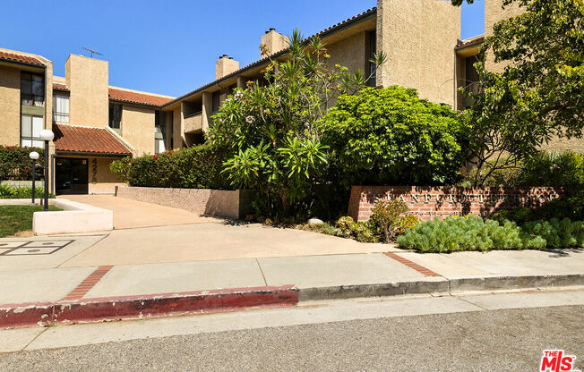 2 beds, 2 baths, 1,203 sqft, $3,800, Unit 205