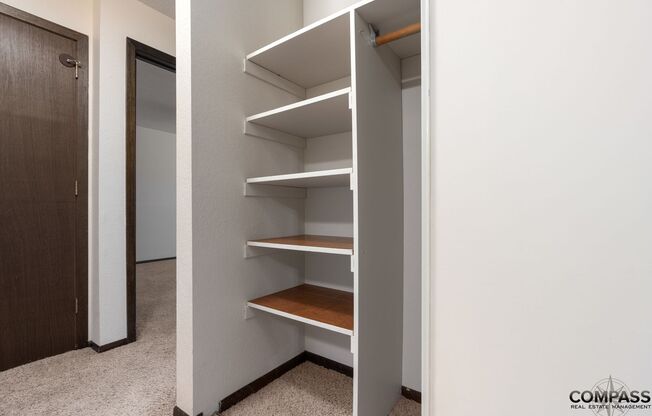 1 bed, 1 bath, 709 sqft, $1,045, Unit 2214-317