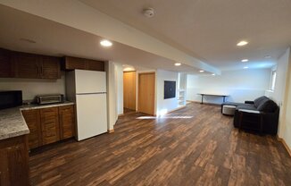 412 LONE PINE WAY