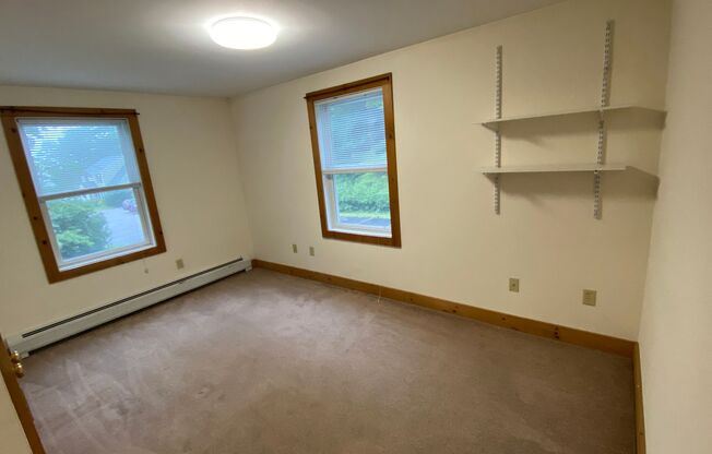 4 beds, 1 bath, $3,500, Unit 279 Unit 2