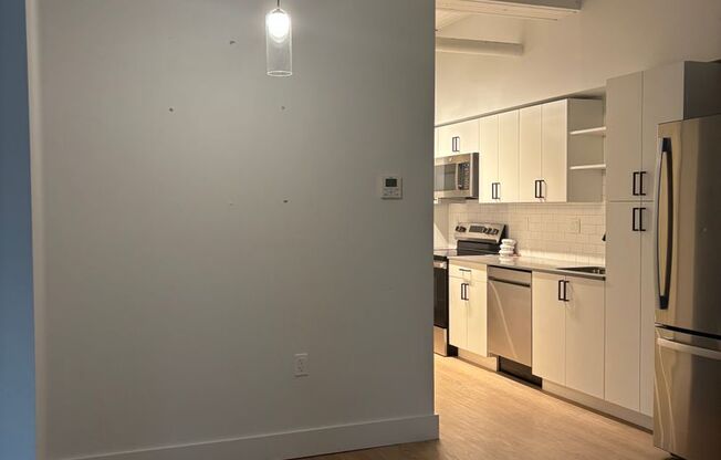 2 beds, 2 baths, 1,042 sqft, $2,450, Unit 504