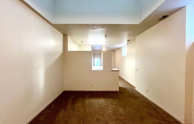 1 bed, 1 bath, $895, Unit 305 S 16th St.-Unit 201