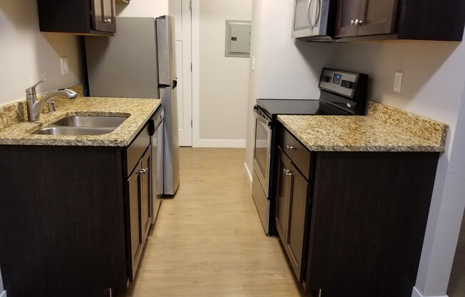 Modern Farwell Ave Apartments