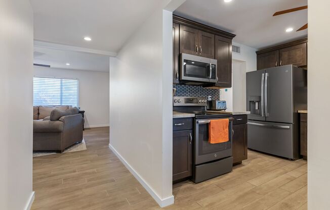 Cute 3 Bedroom 2 Bath In Phoenix!