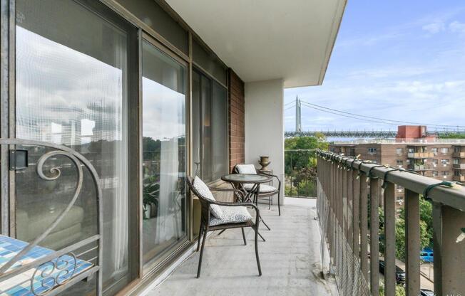 2 beds, 2 baths, 920 sqft, $4,100, Unit 6A