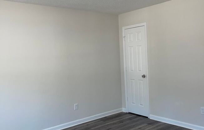 5 beds, 3 baths, $2,575