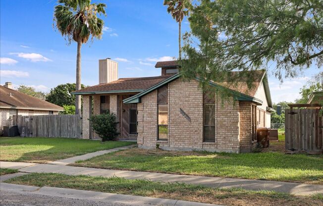 2938 River Crest - 3/bedroom 2/bathroom - $1795/month