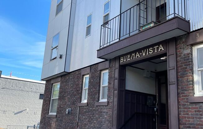 1 bed, 1 bath, 581 sqft, $1,895, Unit 303