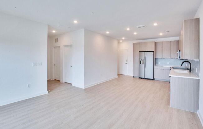 2 beds, 2 baths, 1,015 sqft, $1,699, Unit Apartment 407