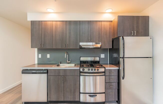 1 bed, 1 bath, 650 sqft, $1,949, Unit 705