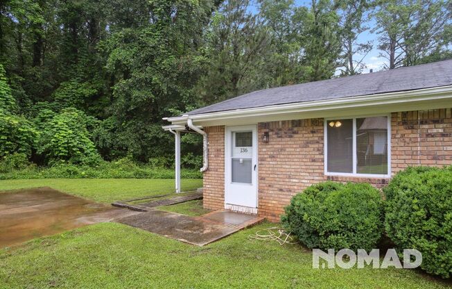 Charming 2BR Duplex in Fairburn