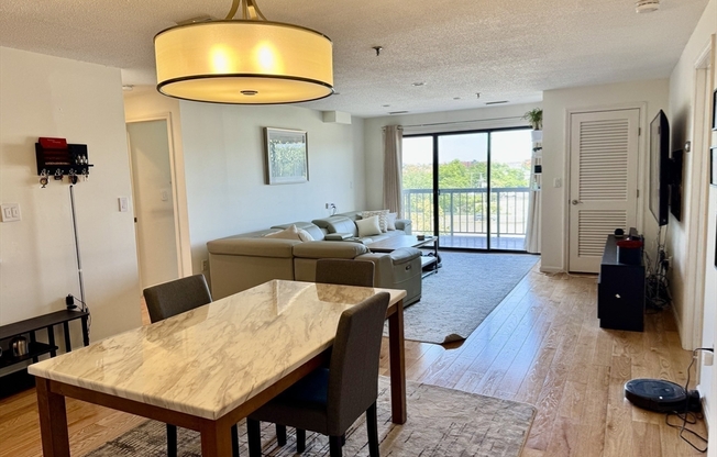 2 beds, 2 baths, 1,206 sqft, $3,000, Unit 402