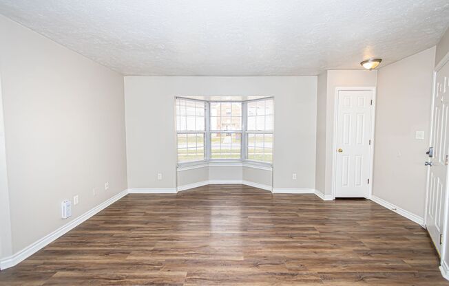 2 beds, 1 bath, 858 sqft, $1,096, Unit K6