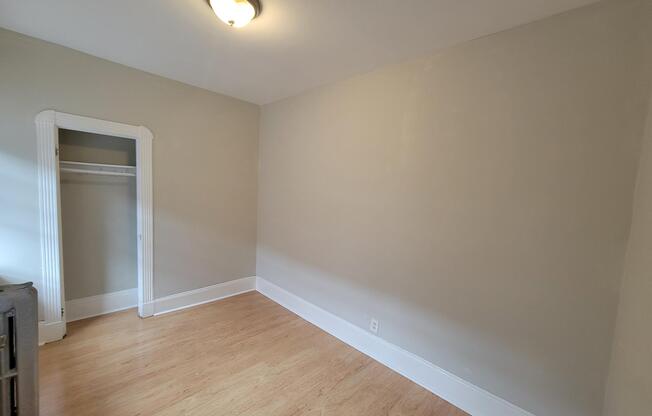 2 beds, 1 bath, $3,320, Unit 15