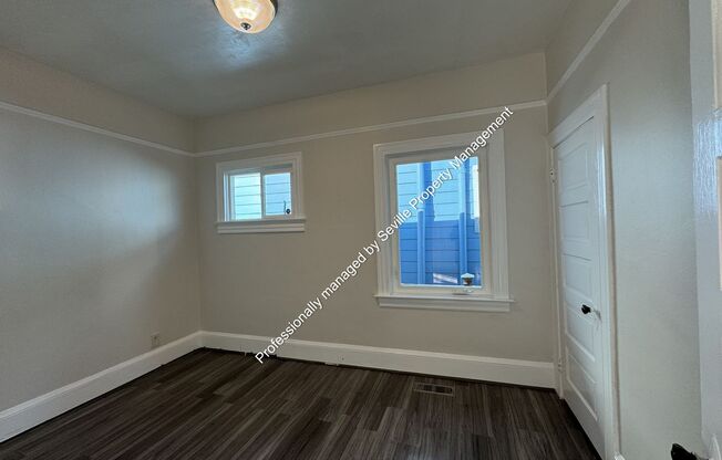 2 beds, 1 bath, $3,095