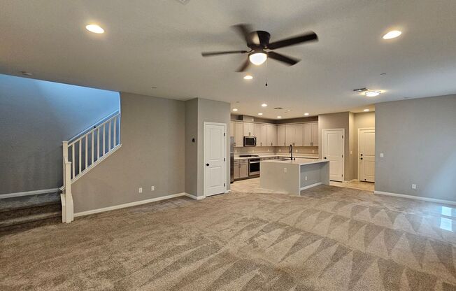 GORGEOUS SUMMERLIN TOWNHOME