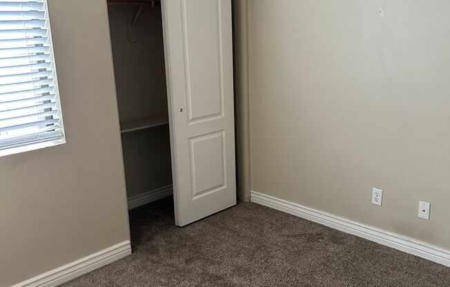2 beds, 2 baths, $1,800, Unit #21-133