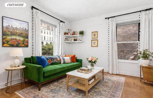 140 E 95 ST