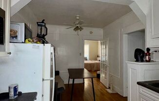 Studio, 1 bath, 750 sqft, $1,300, Unit 3902-2B