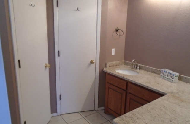 3 beds, 2 baths, $1,495