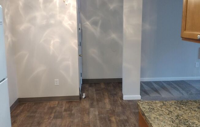 1 bed, 1 bath, 592 sqft, $1,350, Unit 020