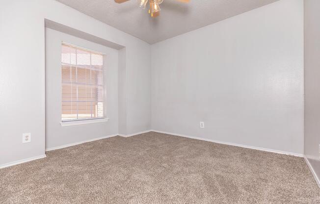 2 beds, 2 baths, 810 sqft, $1,230