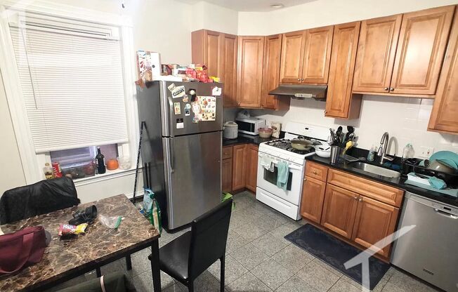 HOT MISSION HILL LISTING!!!!